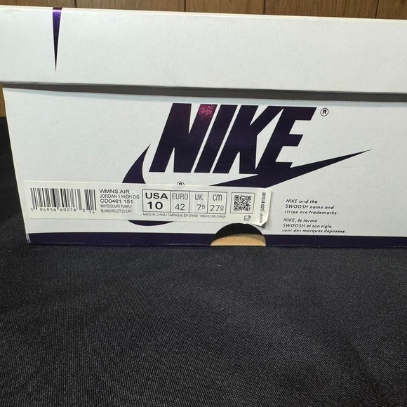 Women's Nike Air Jordan 1 Retro High Purple Thunder trainers Size 10 Womens - Picture 2 of 8